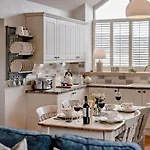 2 Bed In York Oc-91540 *