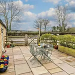 2 Bed In York Oc-91540