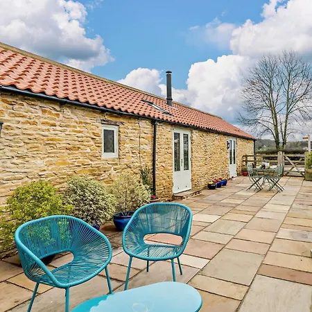 2 Bed In 91540 Feriehus *