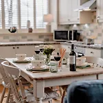 2 Bed In York Oc-91540