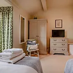 2 Bed In York Oc-91540 *