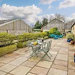 2 Bed In York Oc-91540 Feriehus